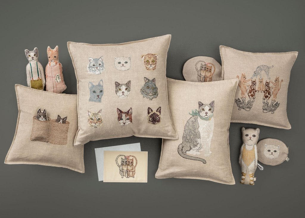 CORAL&TUSK [Fancy Cat] 首にリボンの猫 クッション カバー 30x40cm