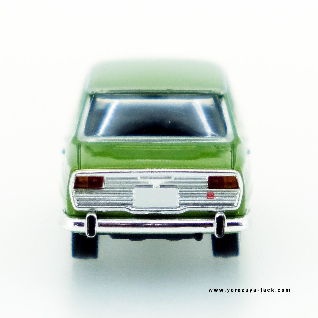 トミカリミテッドヴィンテージ LV-09c 日野 コンテッサ 1300S