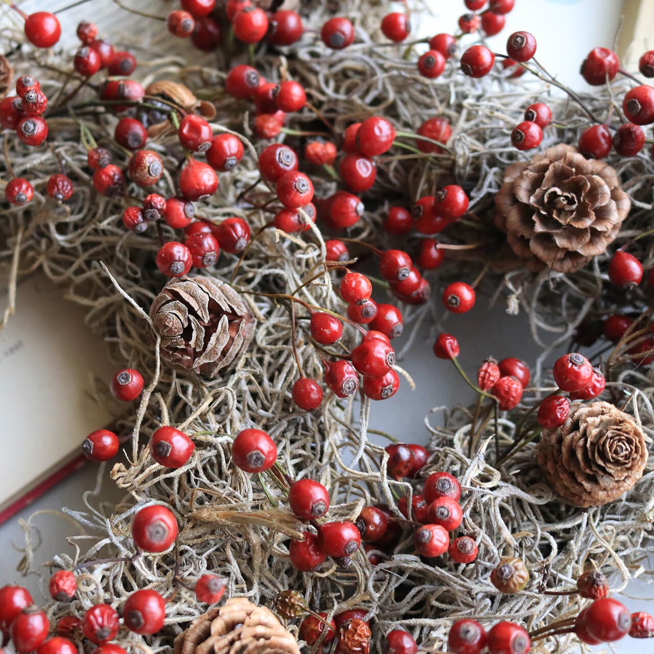 野バラの実のリース ◇シックで大人っぽいシンプルなドライフラワー