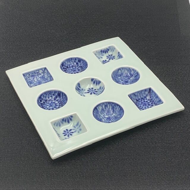 有田焼 染付3柄文様まるしかく9品盛 仕切皿 | 有田焼ショップ まるとも