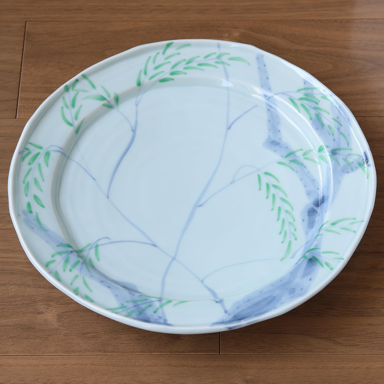 うつわ藍水 ｜ 8寸皿（約25㎝）柳 ｜ 波佐見焼 | にっこう生活館