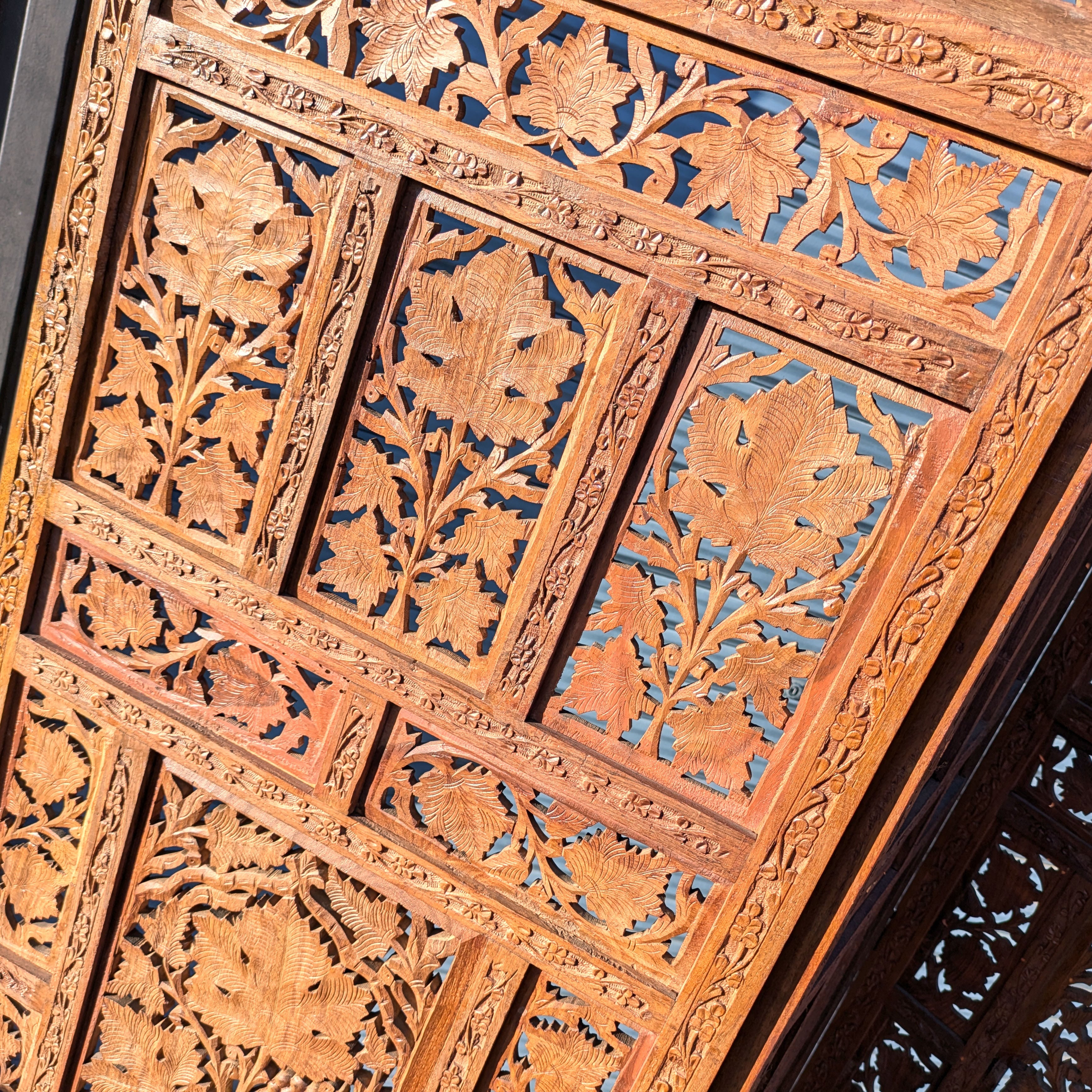 パーテーション・パーティション・間仕切り・衝立・4連・木彫・透かし