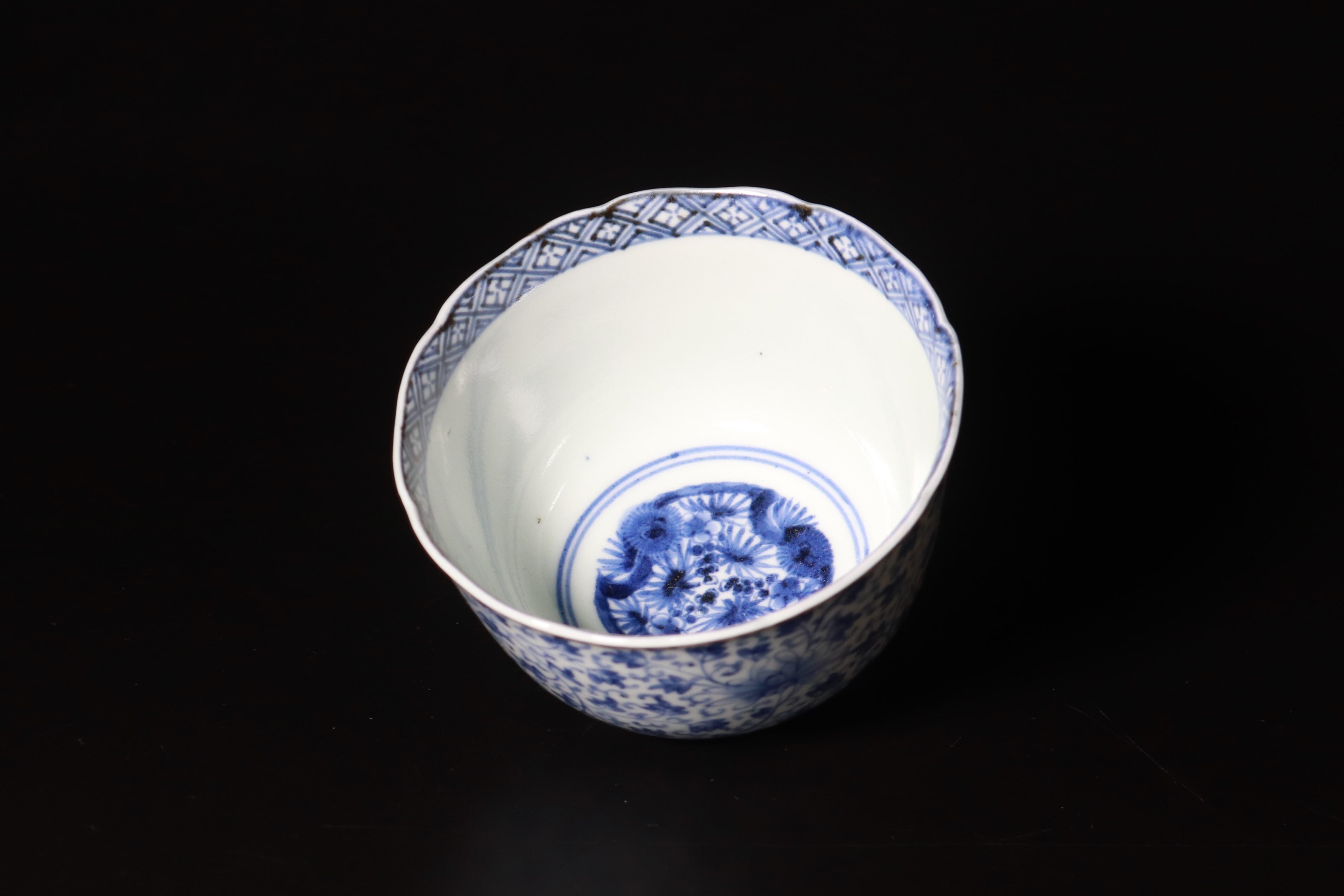 古伊万里染付花唐草文輪花向付 | KATAKAGO_TOKYO