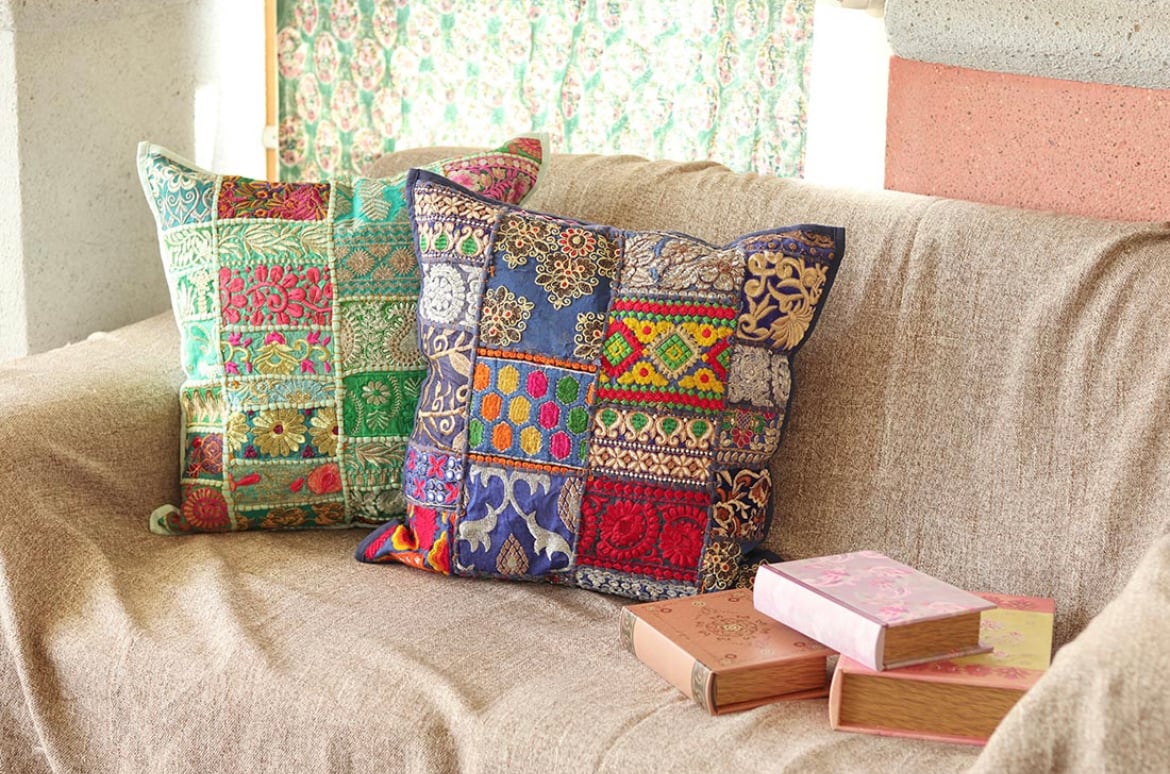 インド刺繍 クッションカバー ネイビー | La Maison du calme