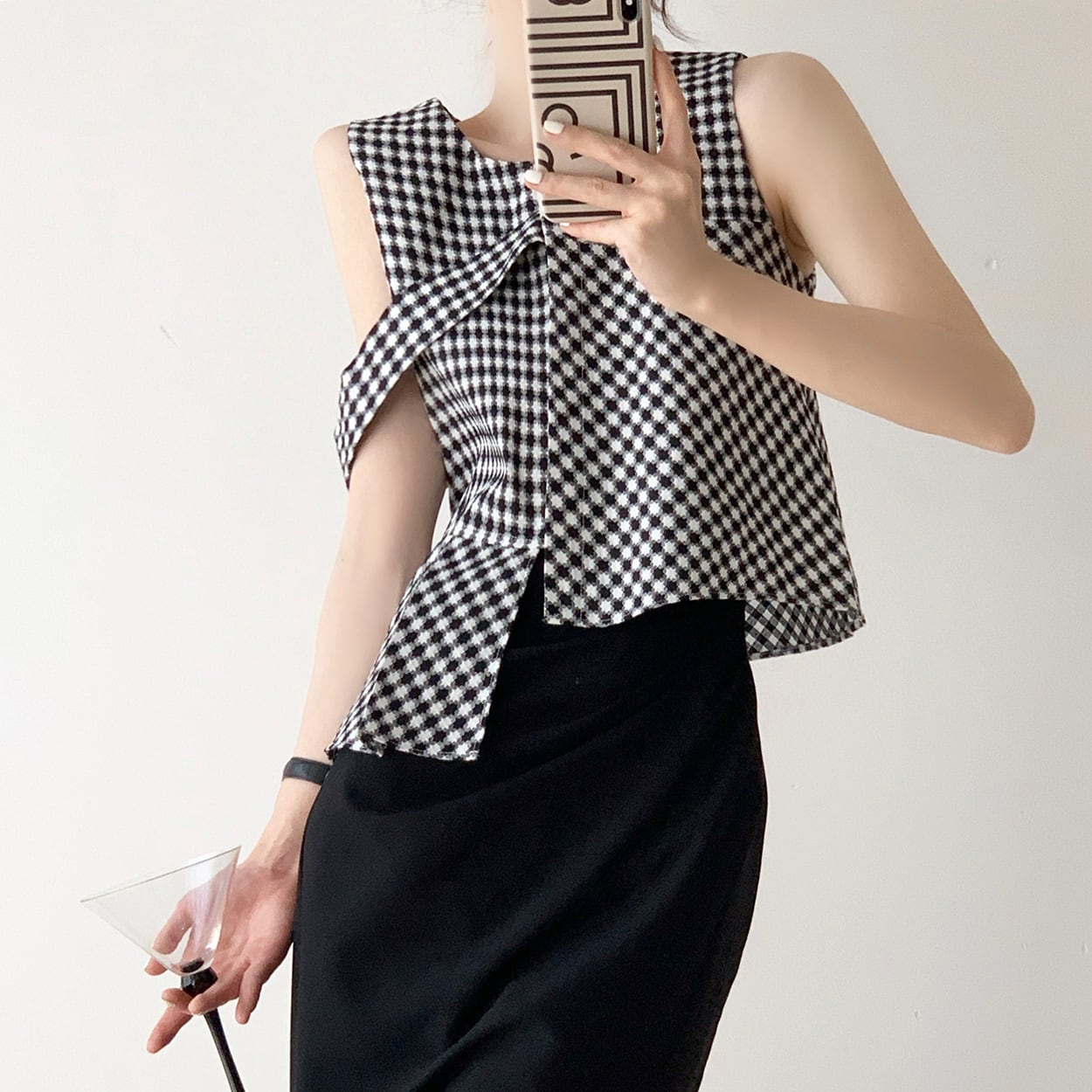 再入荷】チェック柄ノースリーブアシンメトリートップス | ROSE AURA