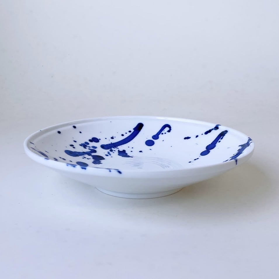 有田焼】呉須飛ばし五・五寸平皿 | 和食器のすべて