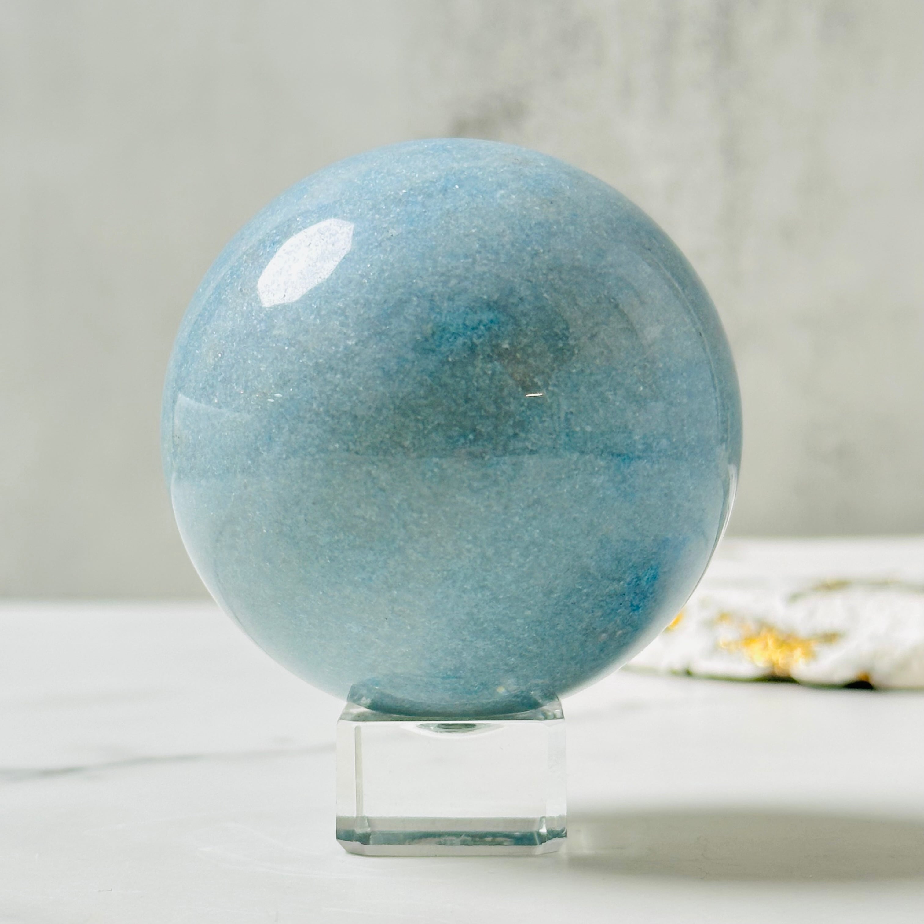 天然石インテリア｜優しい水色のトロレアイトスフィアΦ62mm | Mt