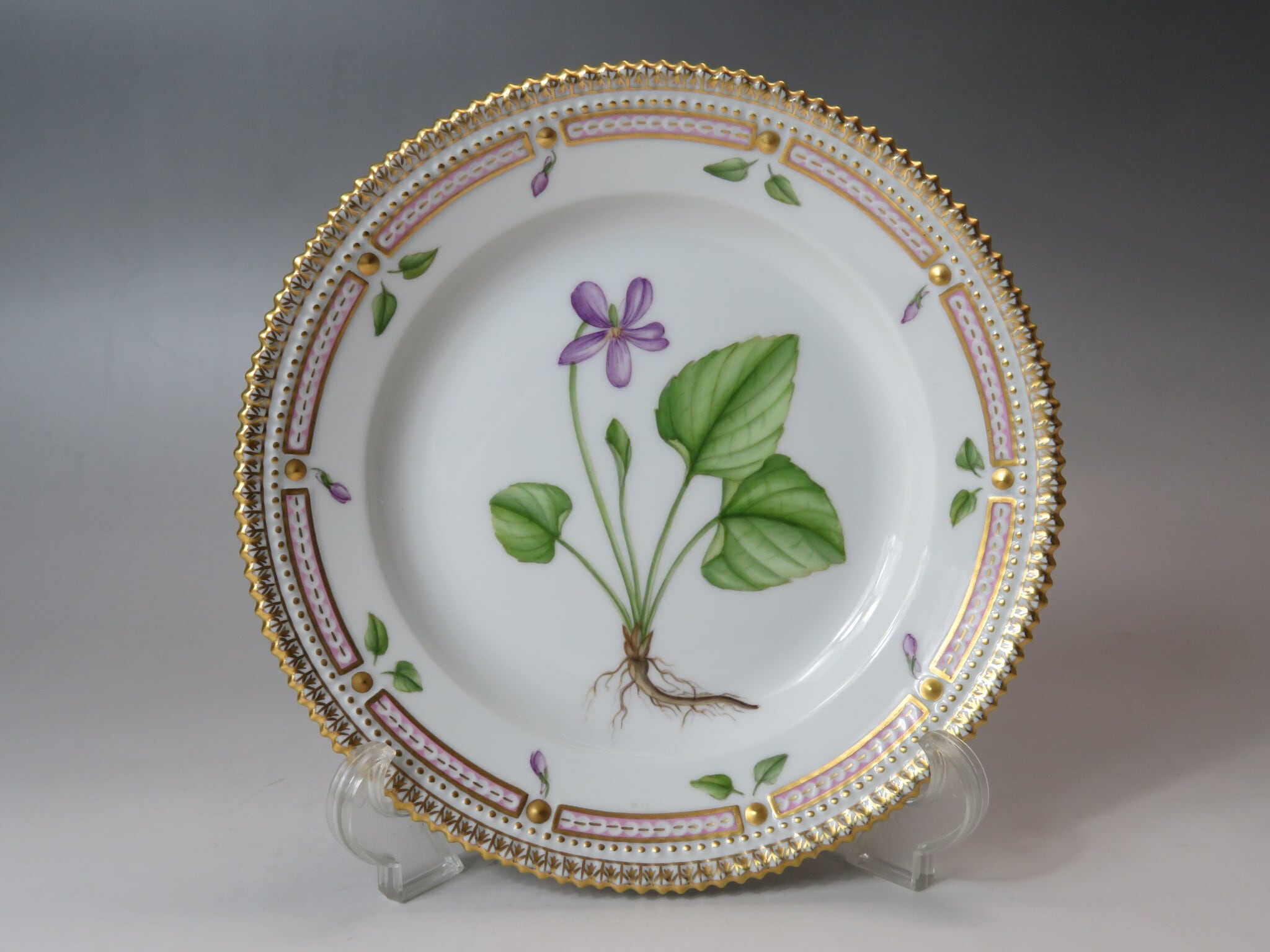 ロイヤルコペンハーゲン フローラダニカ プレート | crescendo