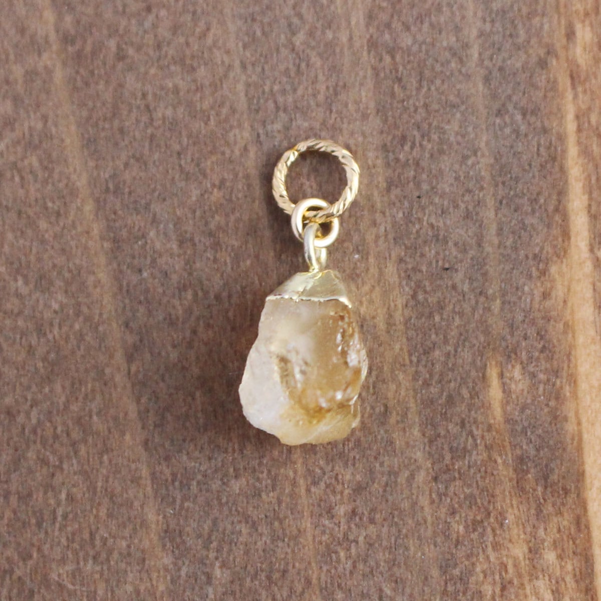 ✨11月誕生石✨ シトリン＜原石＞のチャーム（K14GF） | ESSENCE