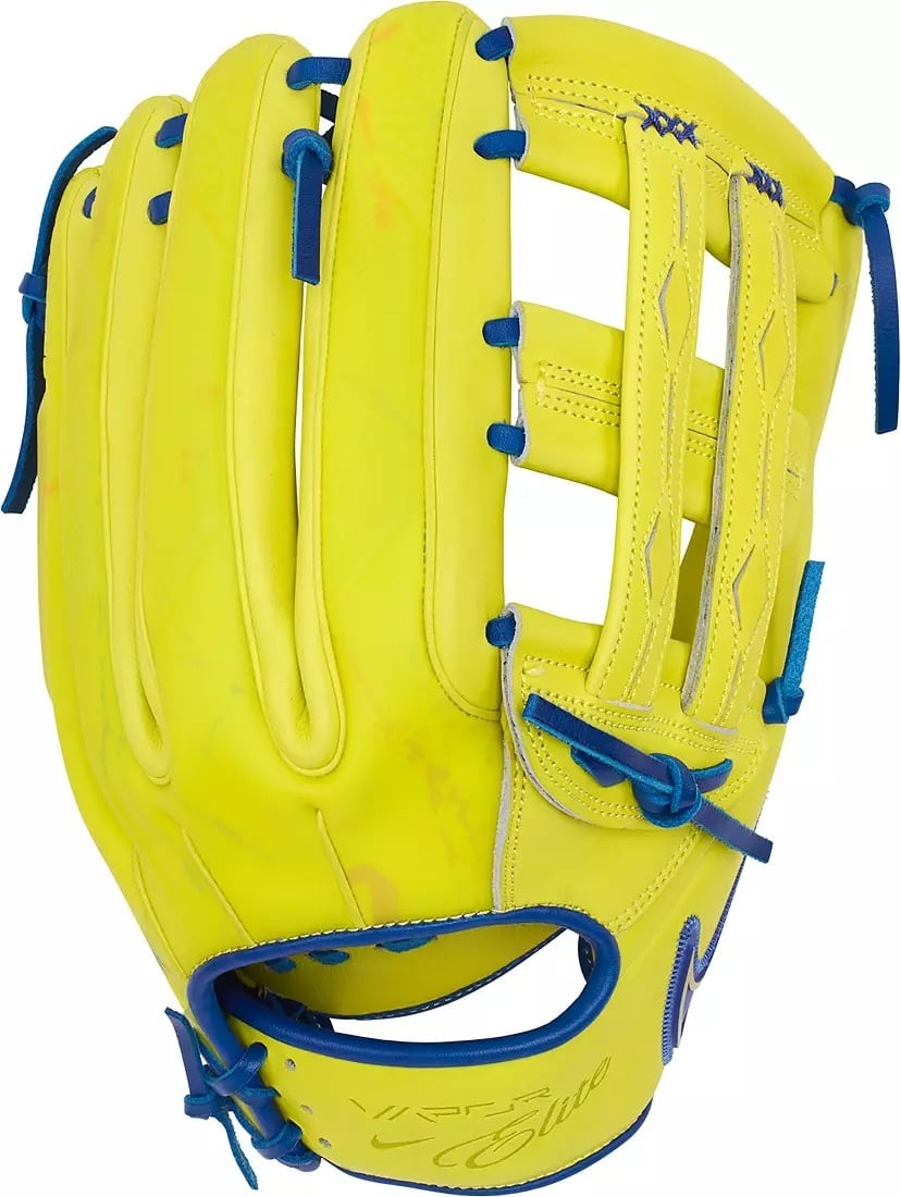 ナイキ バイパー エリート ロナルド・アクーニャ Jr 選手モデル 硬式