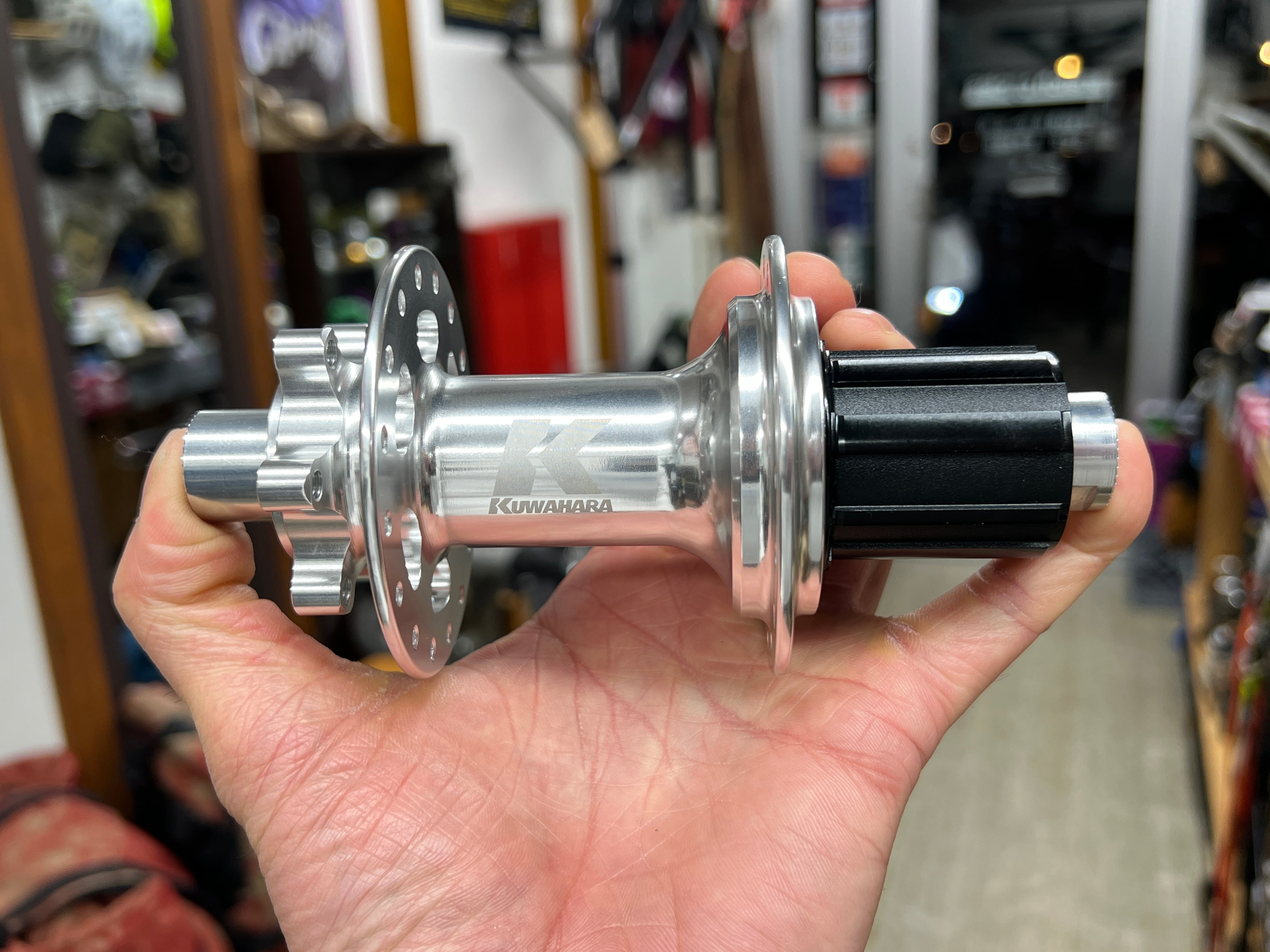 ハブ | Snatch Cycles