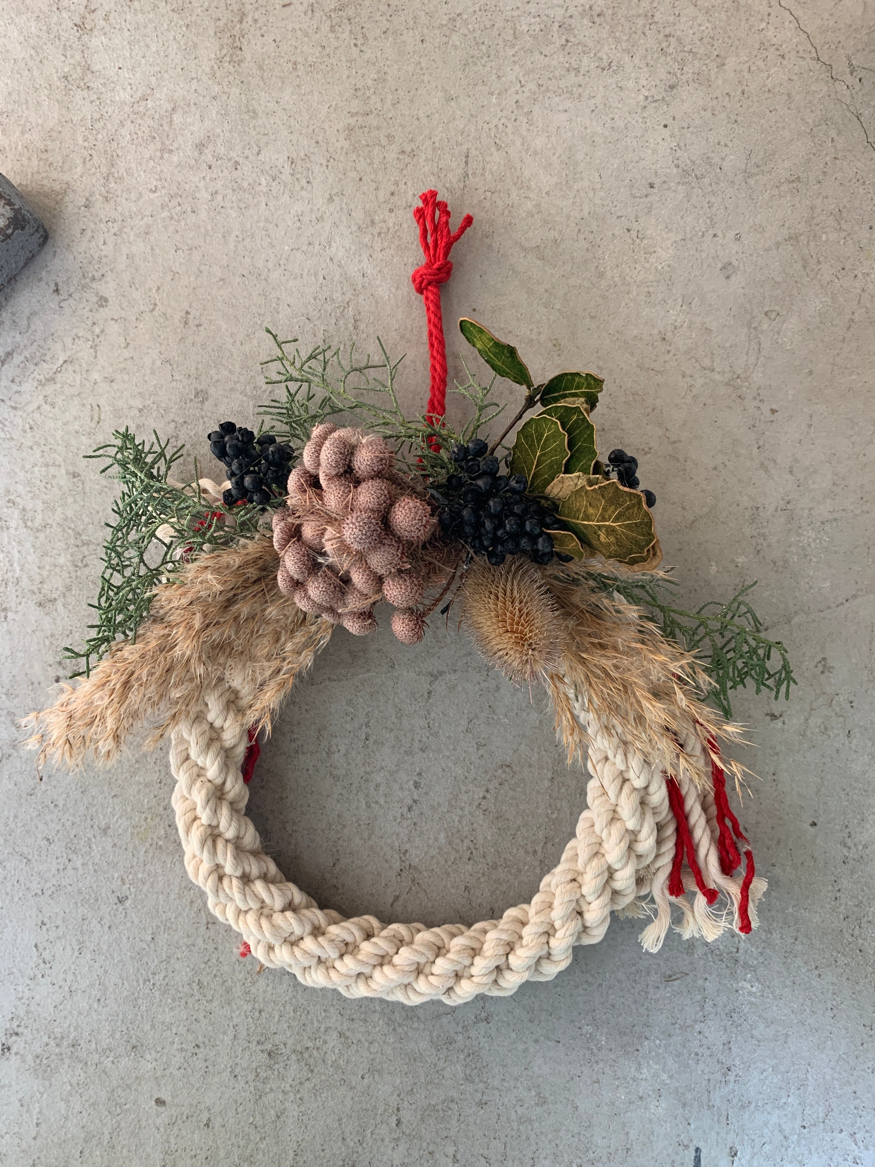 CHRISTMAS TAPESTRY マクラメ編みタペストリー | Crope