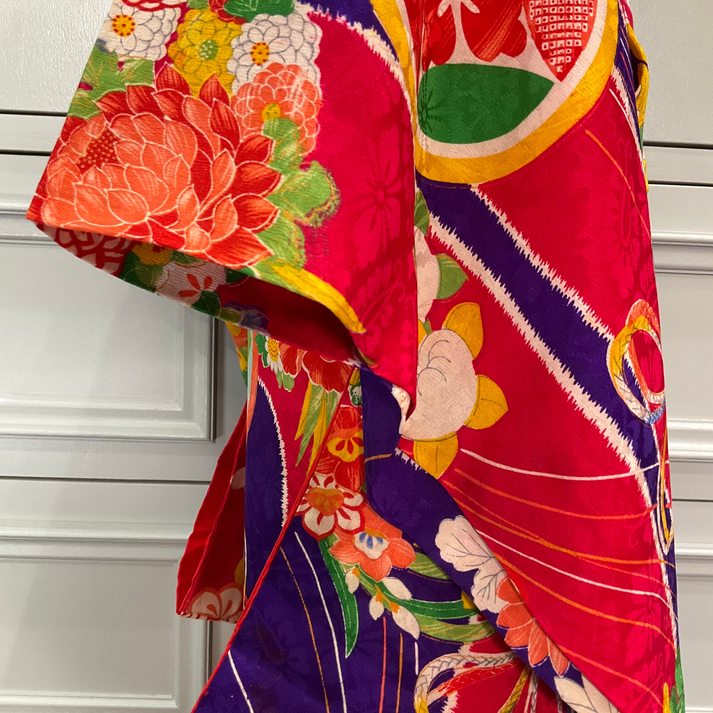 花薬玉と壺たれ＊三歳 七五三＊赤 紫 花 アンティーク子供着物 A809