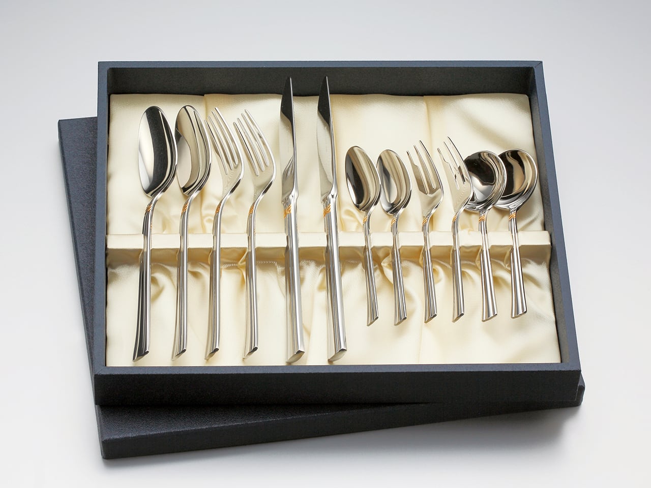 LUCKYWOOD ペアカトラリーセット　キンプリ エメラルド> 12pc.ペアディナーセット 5-04812-2110 | LUCKYWOOD