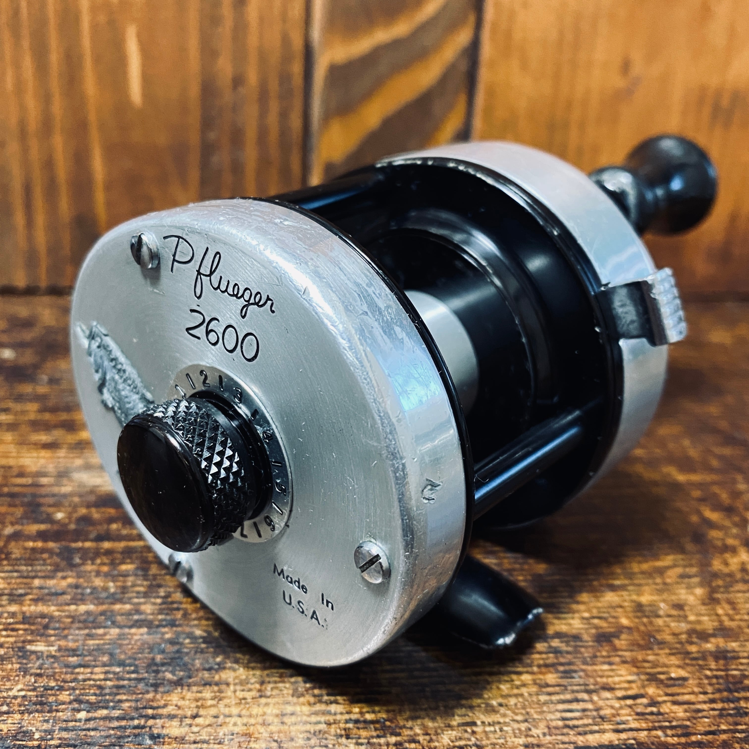 70's Pflueger 2600 model DB [5028] | Tackleshop GTA