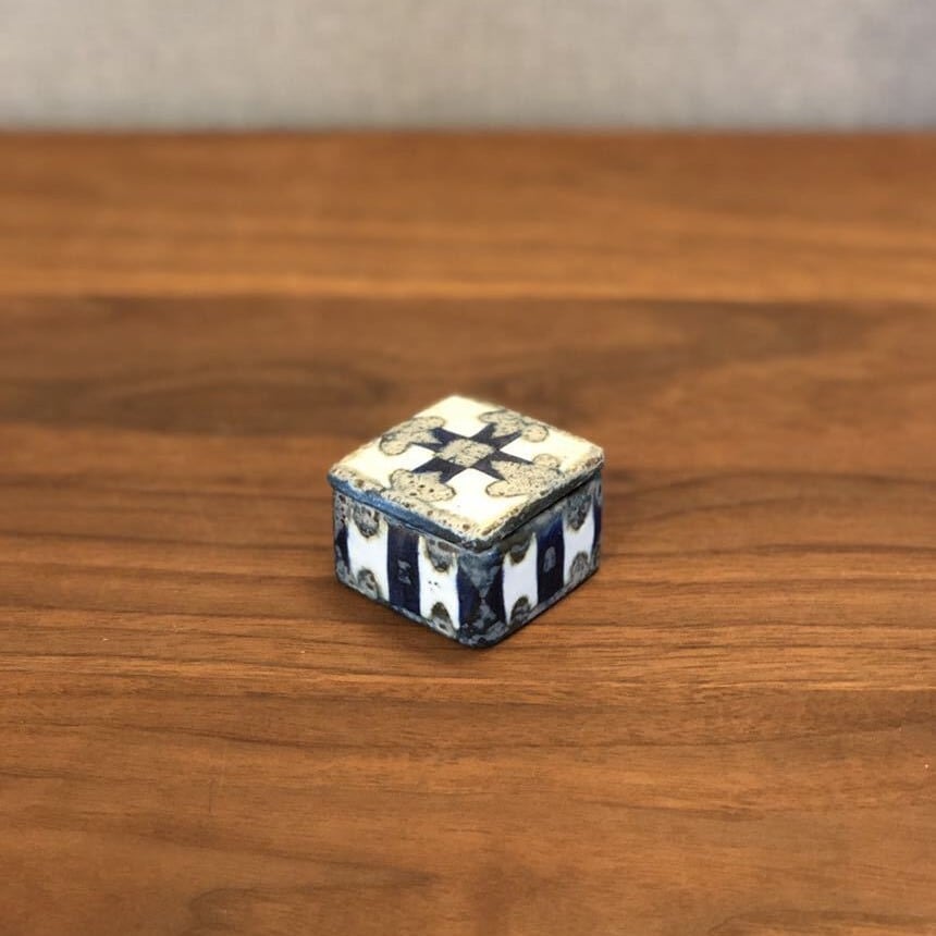 ROYAL COPENHAGEN Baca Nils Thorsson Lidded Box ロイヤル