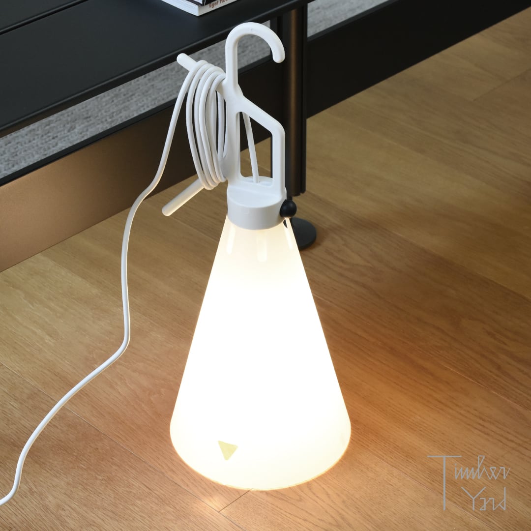 即納可】メイデイ / ホワイト / MAYDAY / White / FLOS（フロス