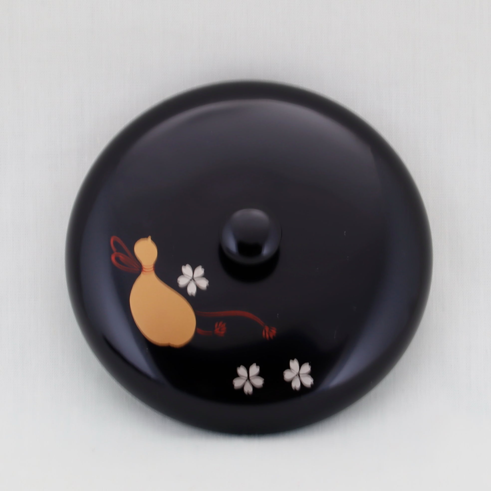 224 輪島塗 湯呑み／蓋付．／瓢箪に桜蒔絵／五客揃 | 輪島塗 加藤漆器