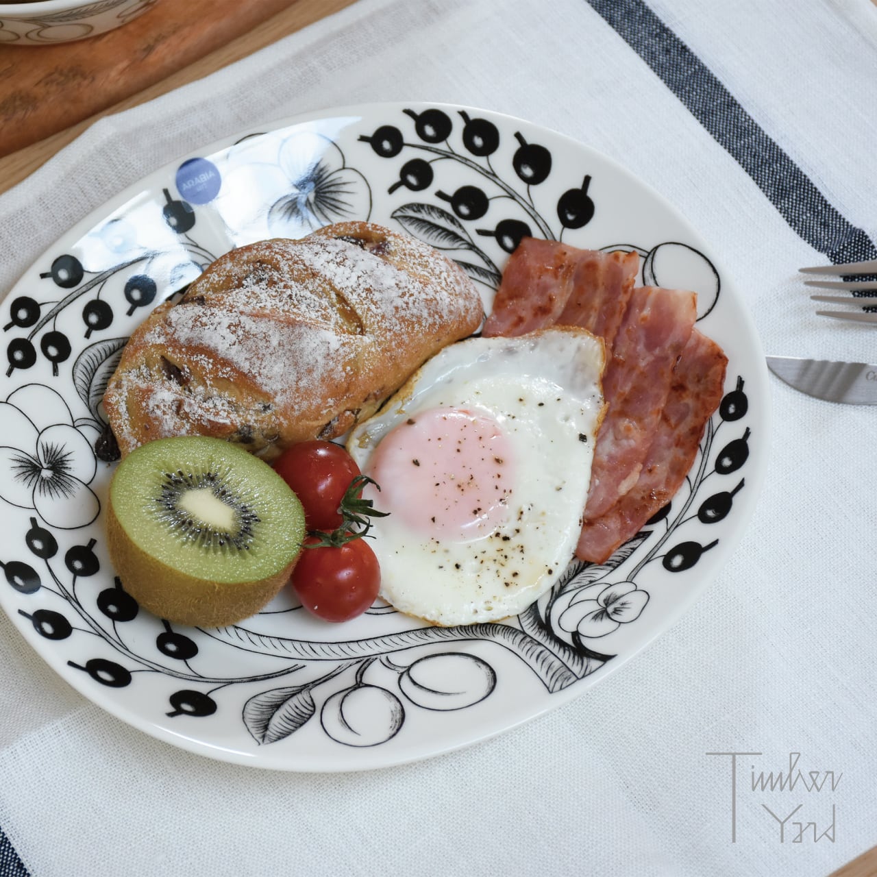 パラティッシ オーバルプレート 25cm ブラック / Paratiisi Plate Oval