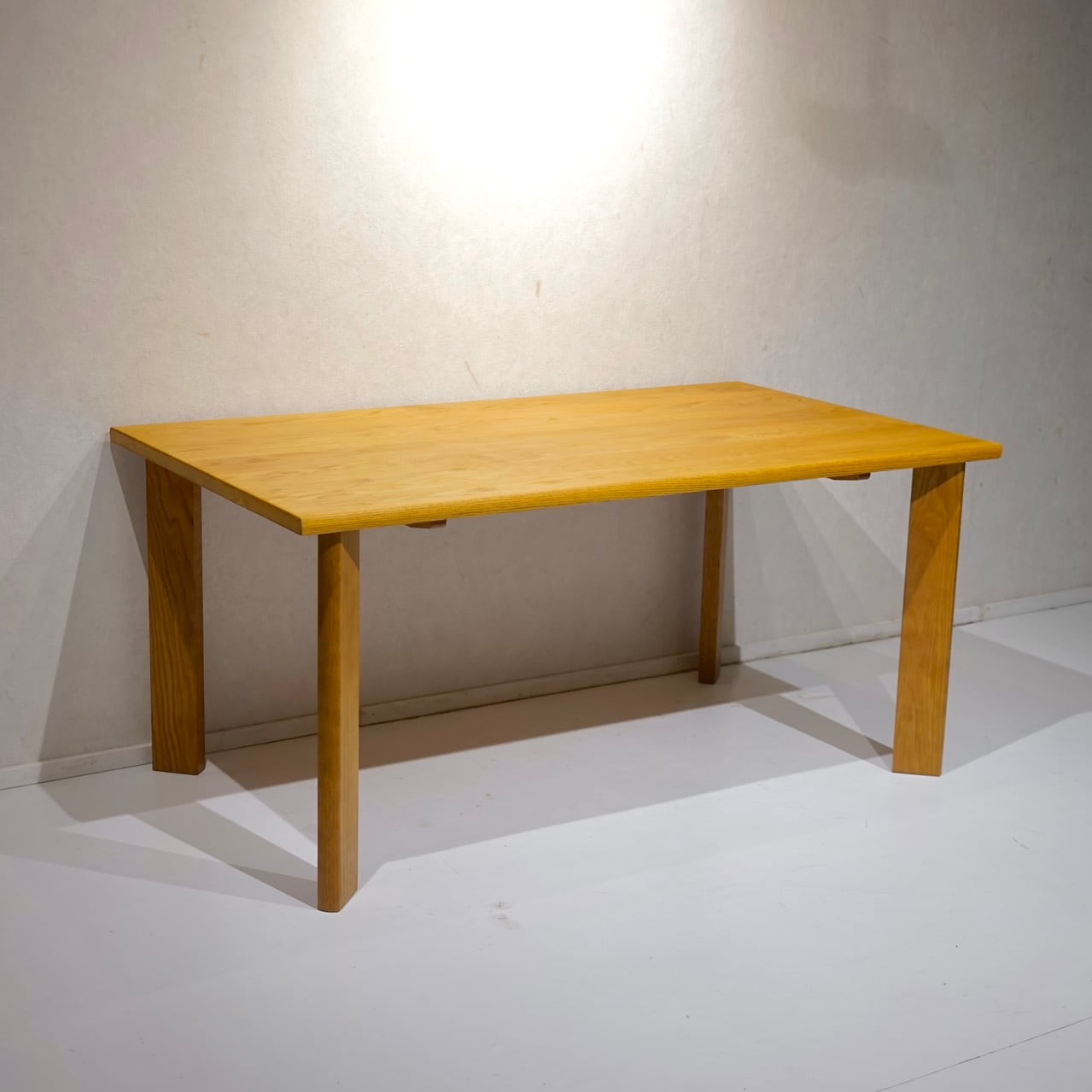 飛騨産業 チグサ150 ダイニングテーブル 無垢材 テーブル 食卓 HIDA