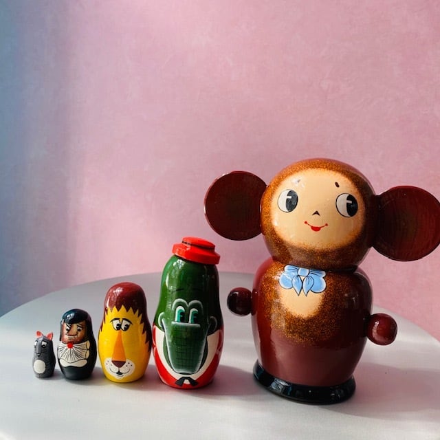 ロシア》マトリョーシカ チェブラーシカ 5ピース | Pay ID
