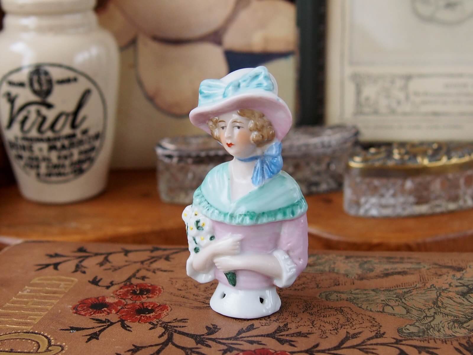 アンティーク ハーフドール ピンクッションドール | Bonny Bee