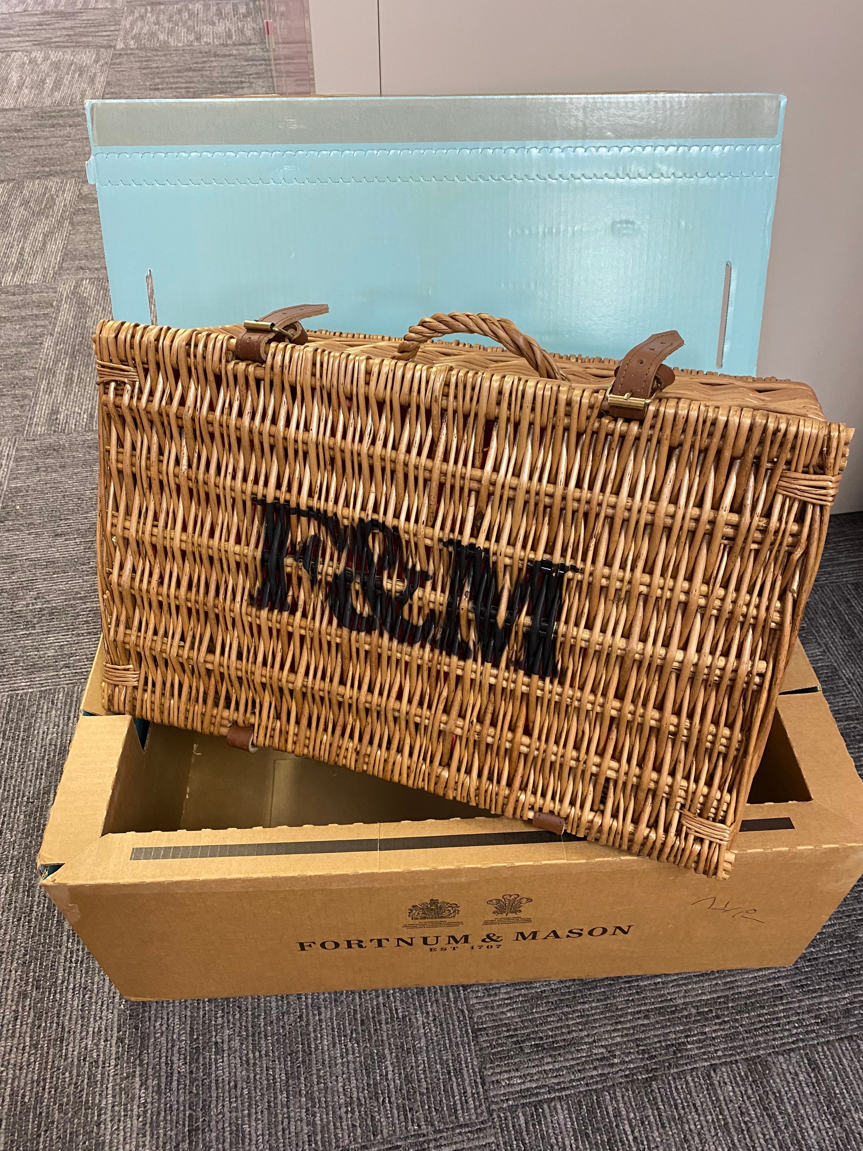 フォーナム＆メイソン（Fortnum & Mason）のハンパー バスケット M