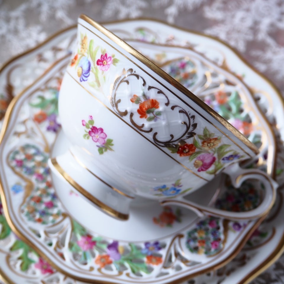 美品】シューマンババリア ドレスデン ピアス トリオB カップ