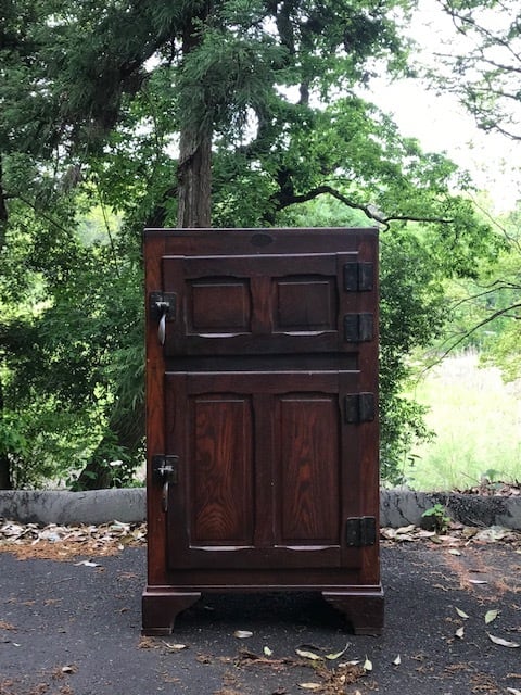 木でつくられた昔の冷蔵庫 古家具 古道具 | 家貨屋 kakaya
