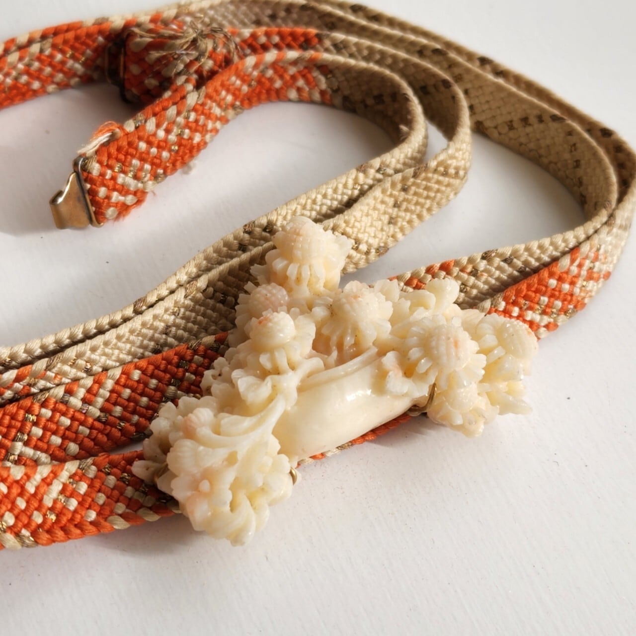 鱗文様の帯締めと小菊珊瑚の帯留め 帯留・帯締めセット | アンティーク