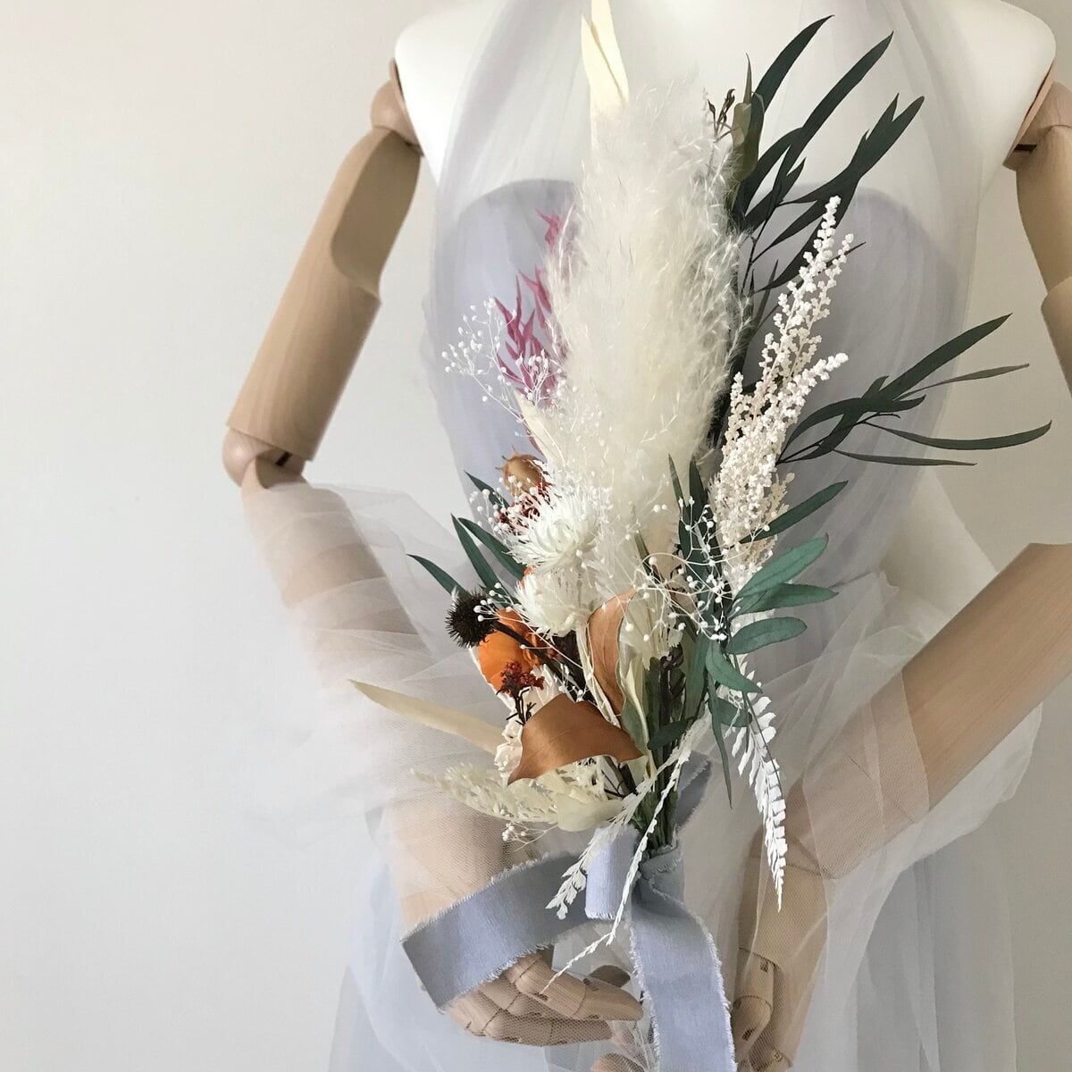 パンパス&ワイルドフラワーのちょっとカラフルなスワッグ（ブーケ）L