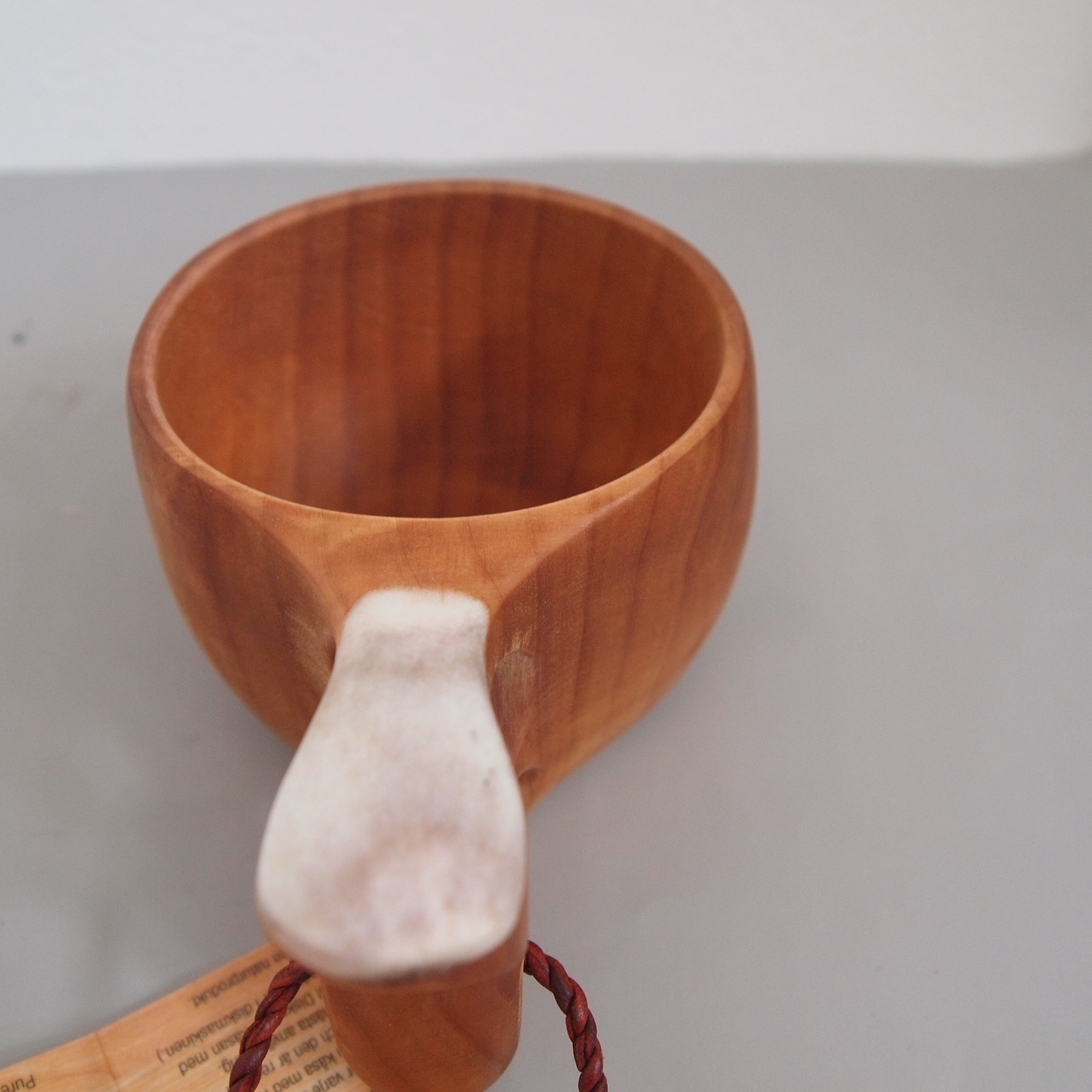 コイヴマー／フィンランド産ククサ／2つ穴ハンドル190cc／角付き／白樺