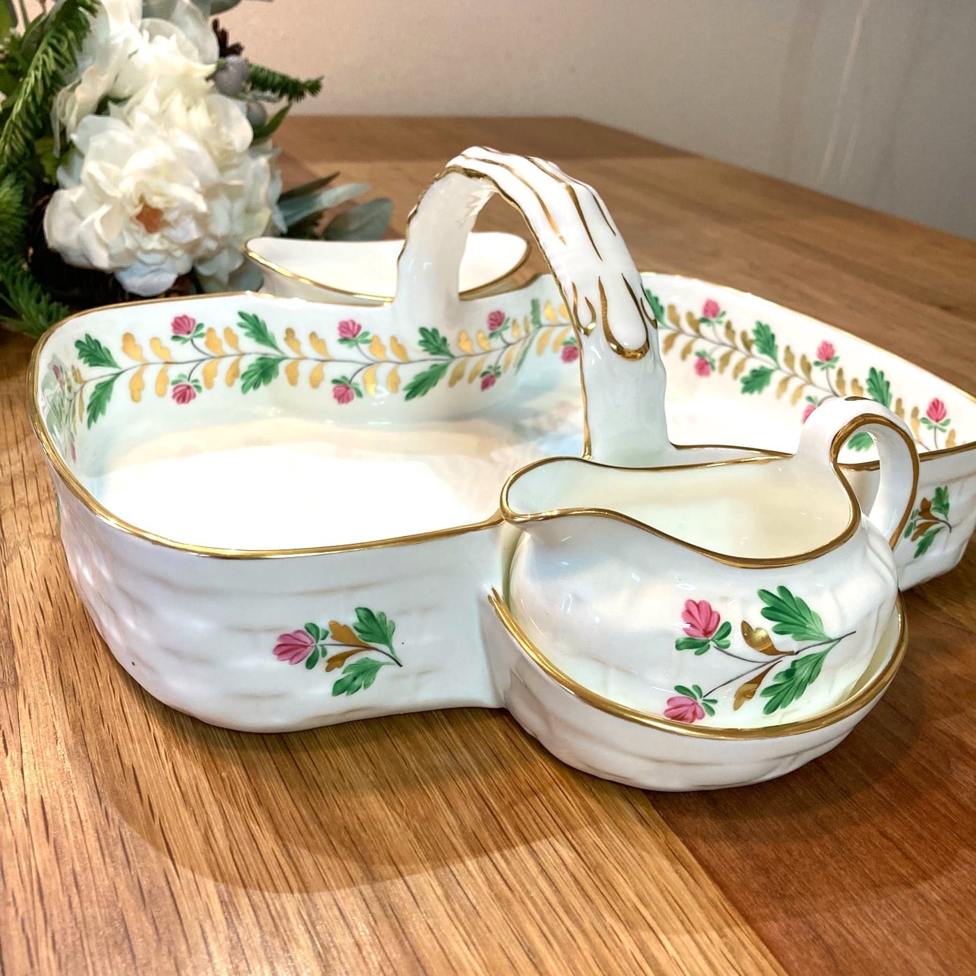 ティファニー×ハマースレイ ストロベリーバスケット、クリーマー