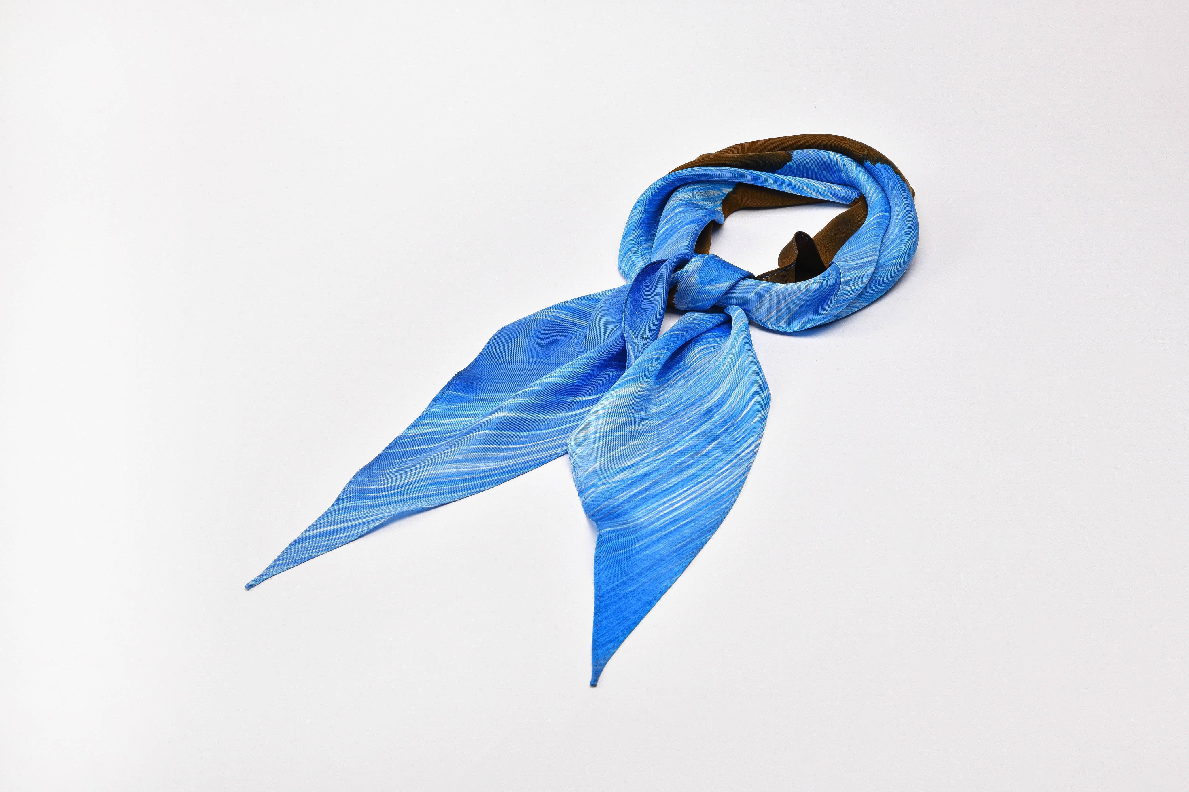 東京引染スカーフ「Jantle」 （ブルー シルクスカーフ 手染め 菱形