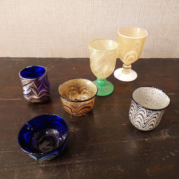 岩田久利 金彩 マーブル 青 紺 水色 硝子 ガラス 盃 猪口 酒器 ぐい呑