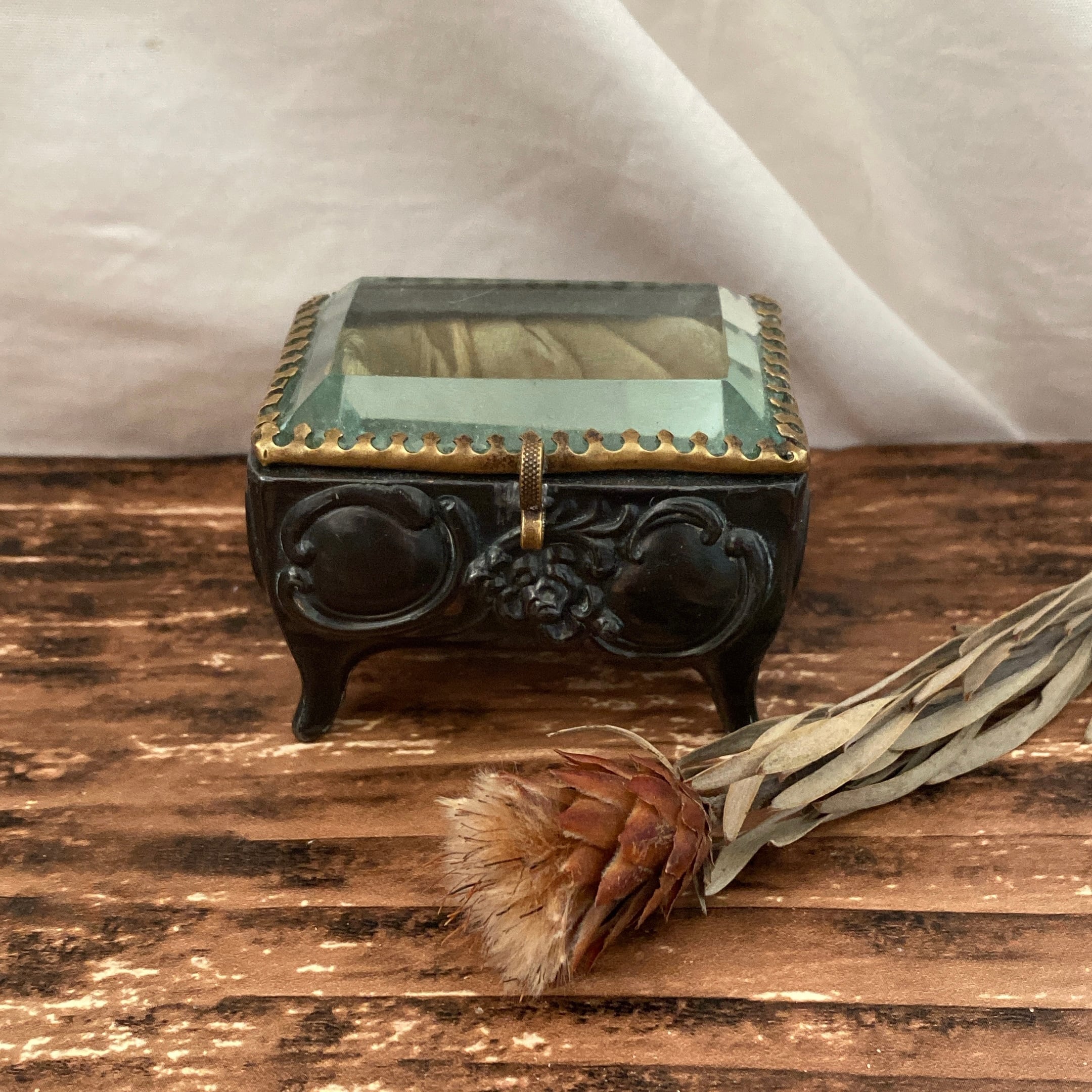 e7204d69f806994a6fc056e6723733