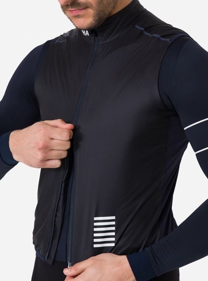 RAPHA メンズ プロチーム インサレーティッド ジレ | 走輪LABO BASE店