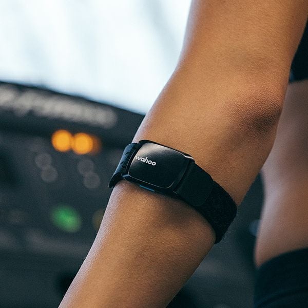 Wahoo TICKR FIT 心拍計 | ハヤサカサイクル仙台中央店 オンラインショップ