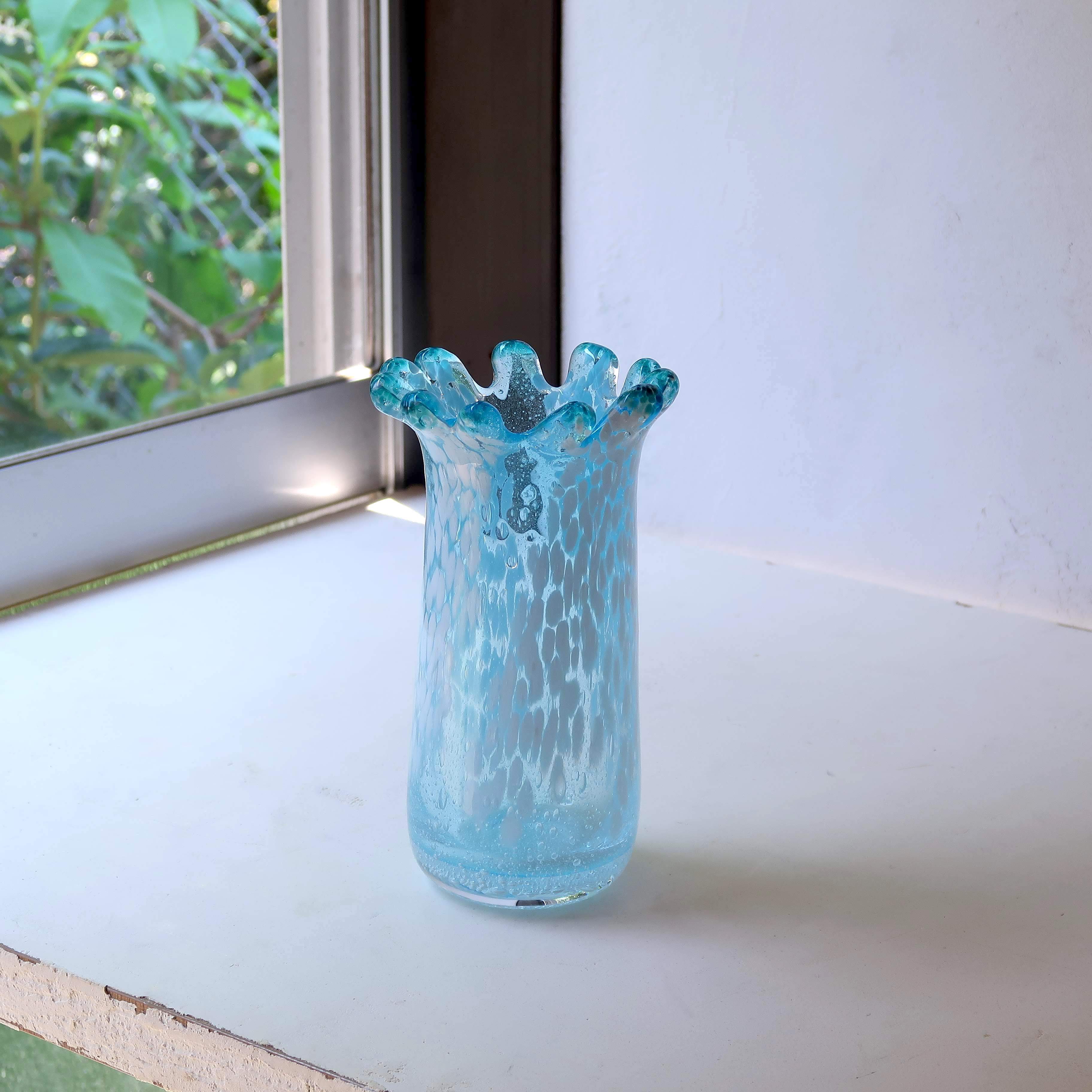 ミルククラウンのような水色花瓶 | SUISUI