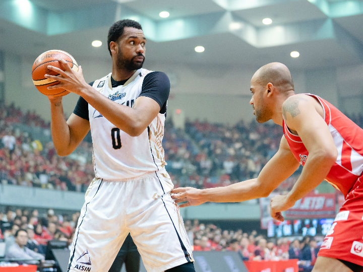 横浜ビー・コルセアーズが外国籍選手2名を入れ替え、チームの強度