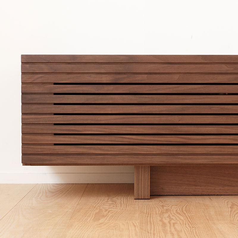 無垢材のスリットテレビボード | ボー・デコール オンラインショップ