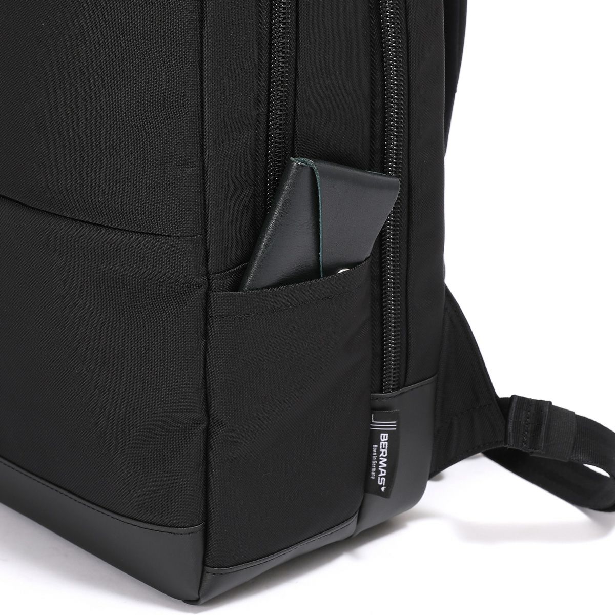No.60670：2層リュックM | BERMAS OFFICIAL WEB SHOP