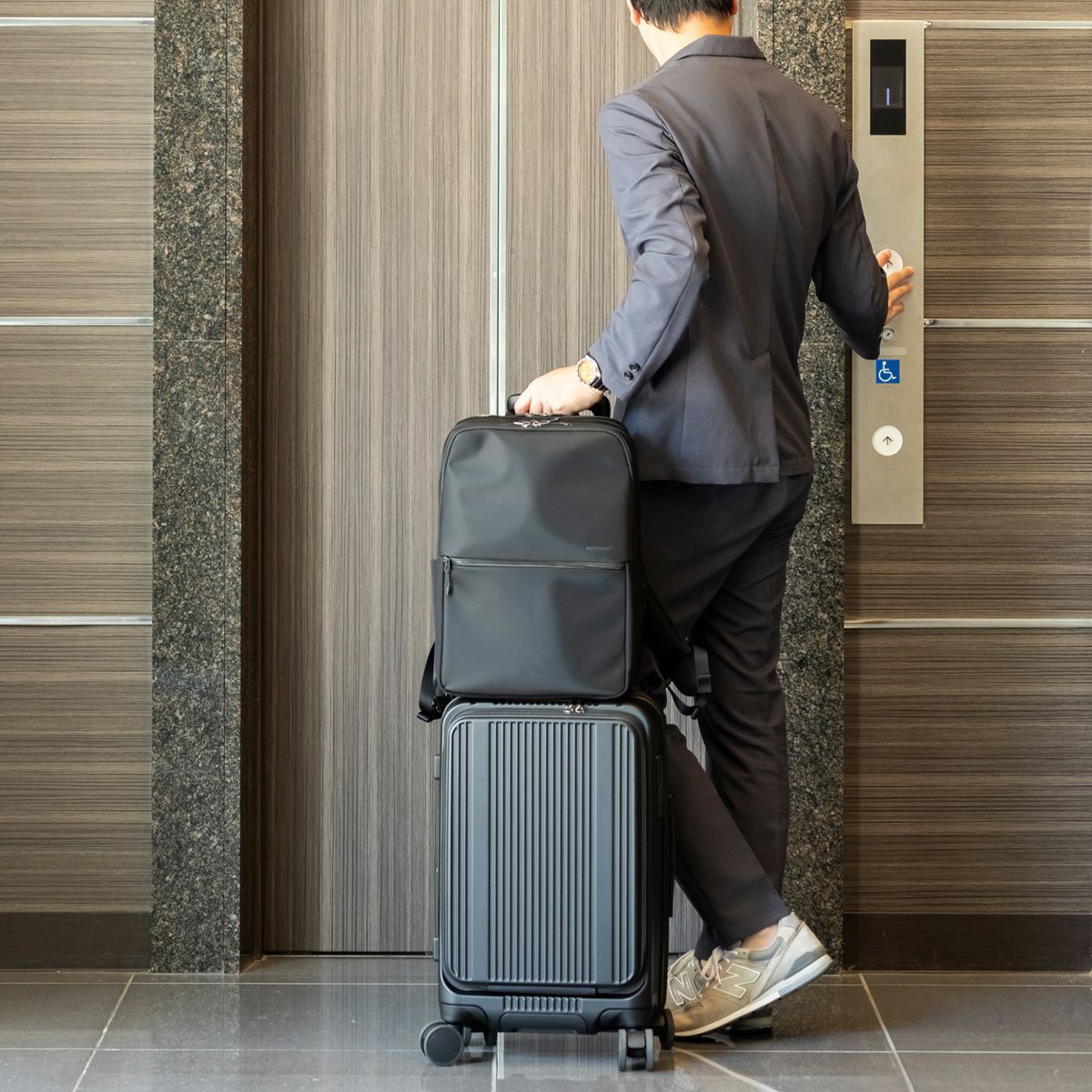 No.60555：フロントオープンファスナー37L 50cm | BERMAS OFFICIAL WEB