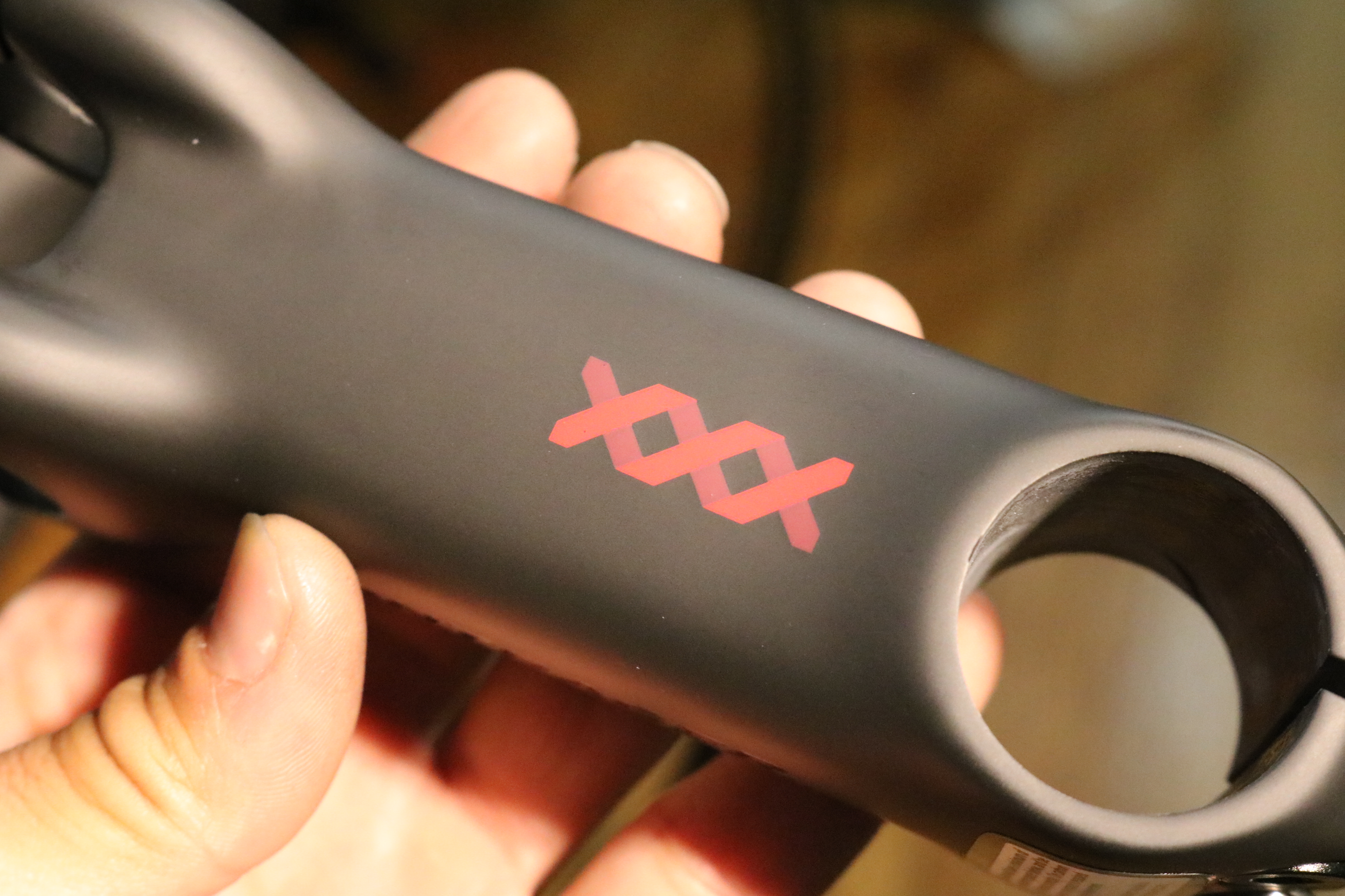 私(大森)の愛車、TREK(トレック) EMONDA(エモンダ) SLRのステムを