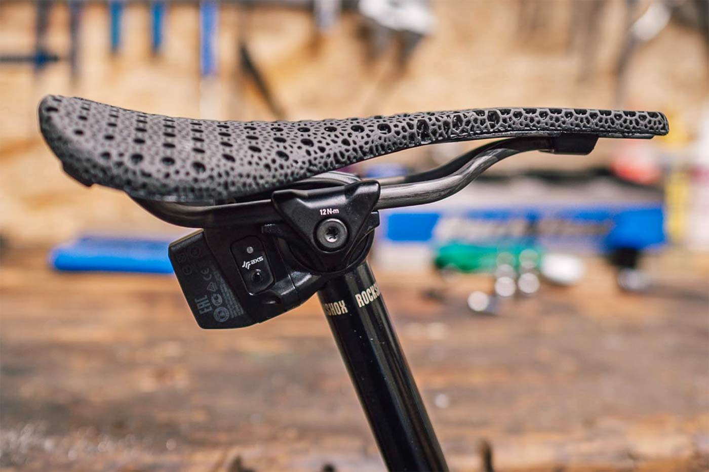 Bjorn Setka world's lightest 3D-printed, padded carbon saddle
