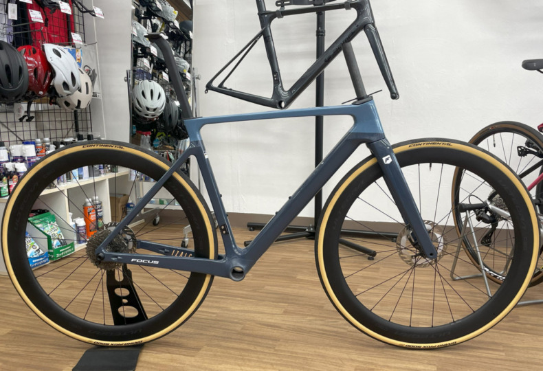 FOCUS IZALCO MAX フレームセットが入荷しました！ – スポーツサイクル