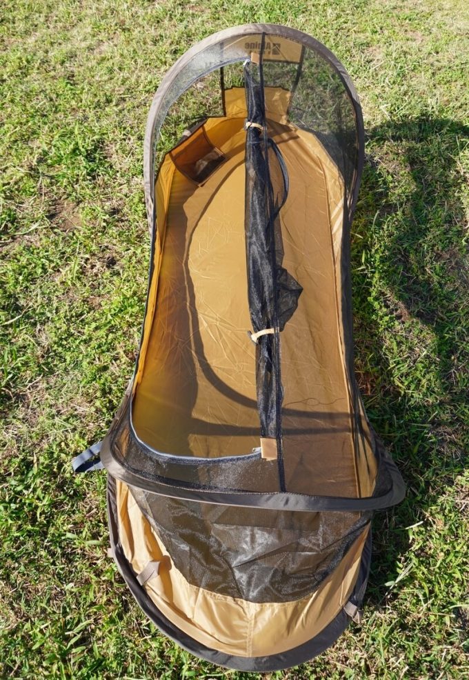 一瞬で設営できるインナー「ポップアップメッシュシェルター」を