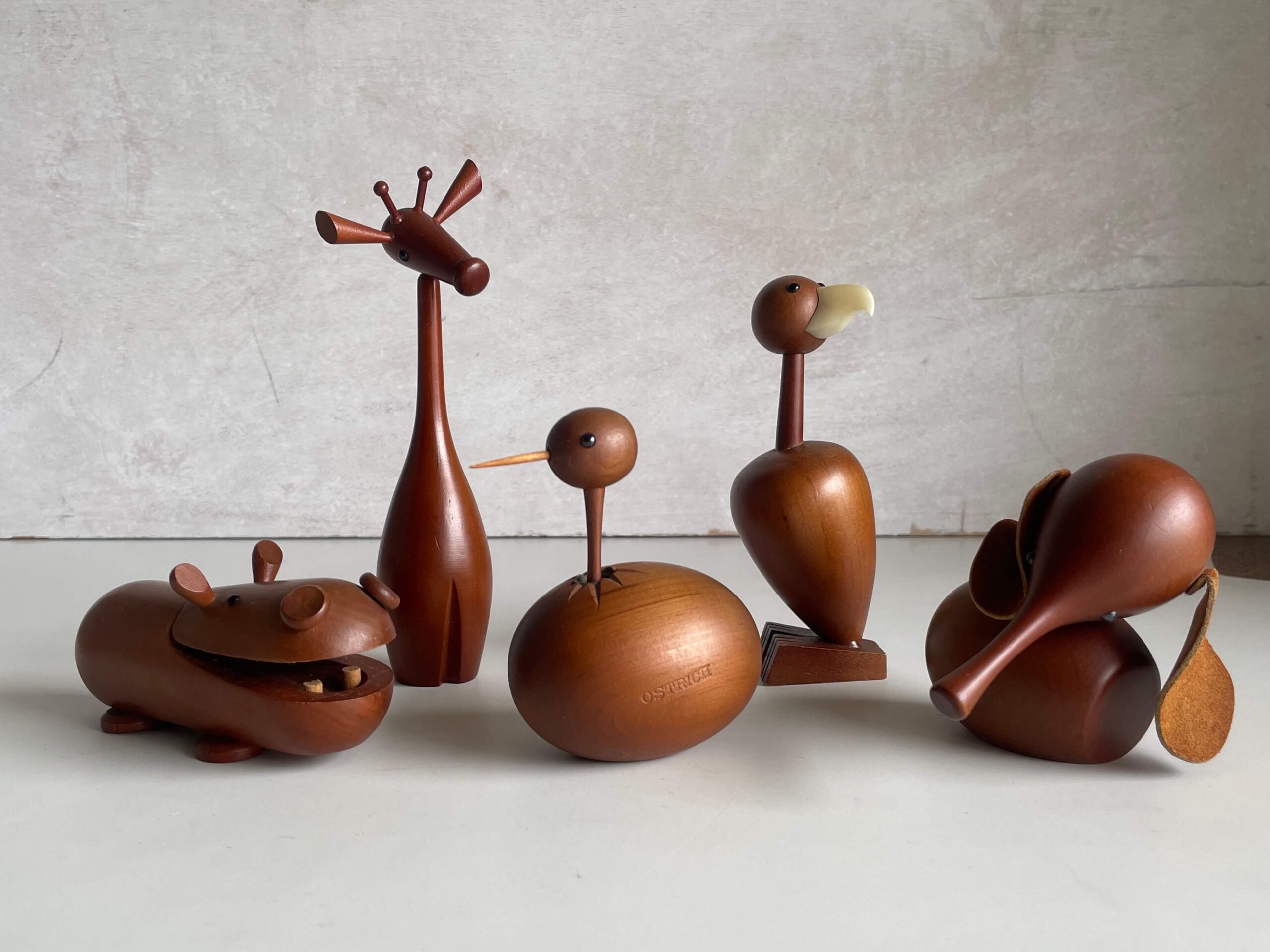 No.10761A「千趣会〈ロイヤルペット〉オブジェ：オウム」 （在庫2点