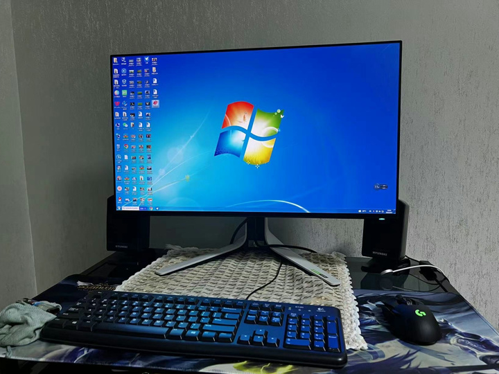 DELL、新デザインを採用したALIENWAREブランドの27インチ IPS WQHD