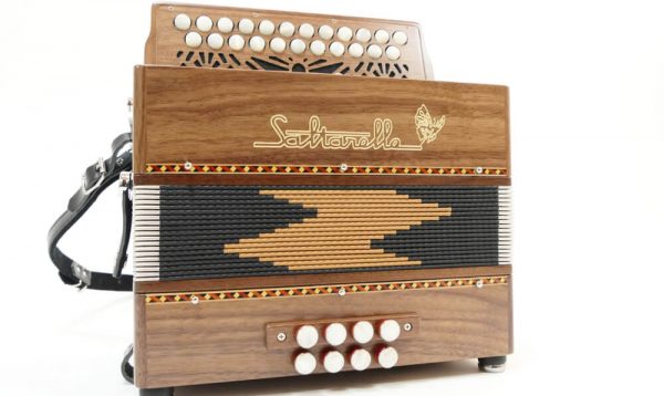 ボタン・アコーディオンについて | ケルトの笛ブログ